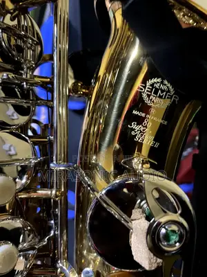Henry Selmer’S Paris Alto Saxophone Gold
