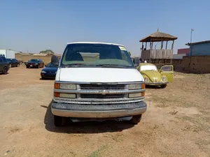 Chevrolet Shcool Bus 2008 White