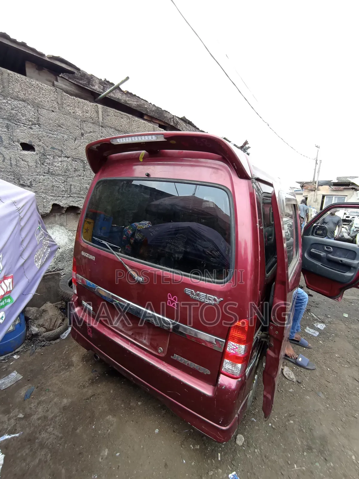 Suzuki Every 2011 Red