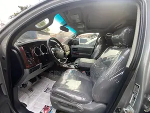 Toyota Sequoia 2010 Silver