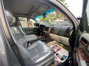 Toyota Sequoia 2010 Silver