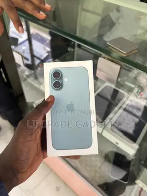 New Apple iPhone 16 128 GB Blue