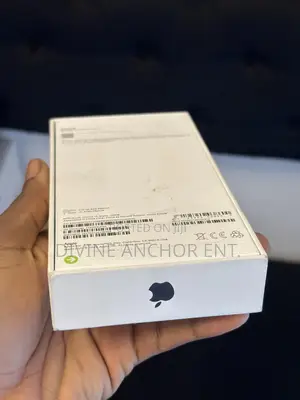 New Apple iPhone 15 128 GB White