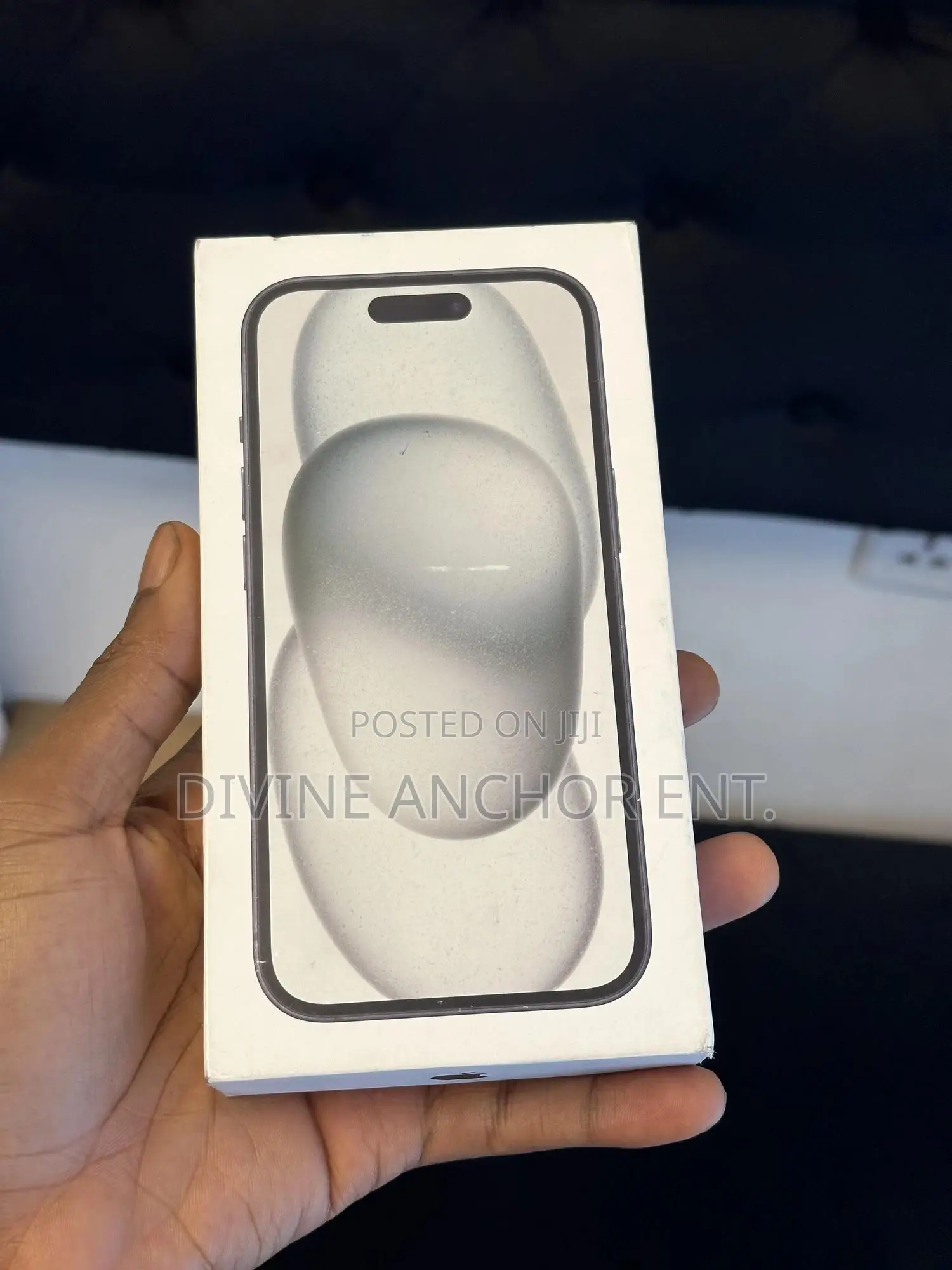 New Apple iPhone 15 128 GB White