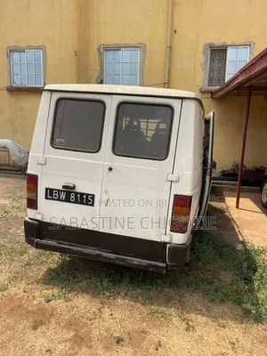Volkswagen Transporter 2000 White