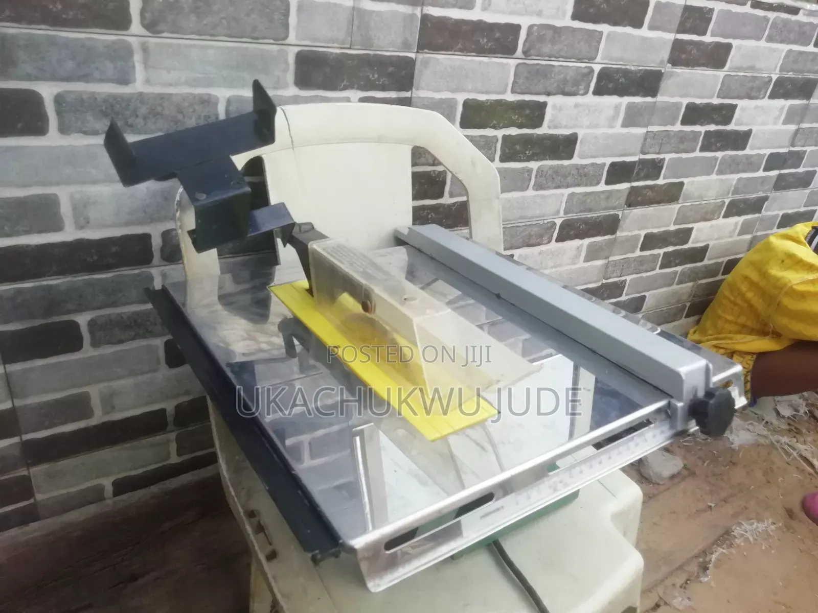 Tiles Cutter