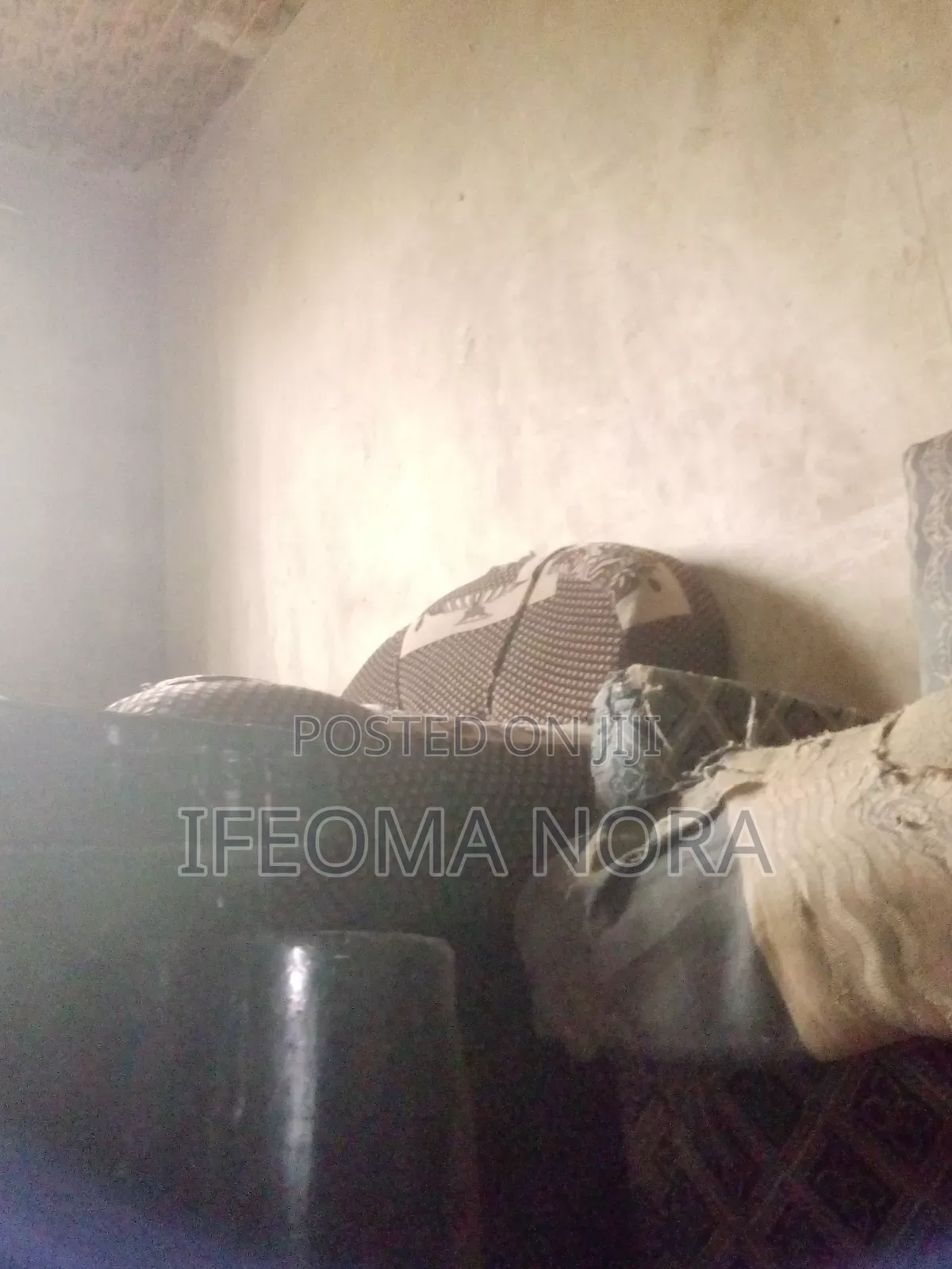 Chair,Bed,Tv,