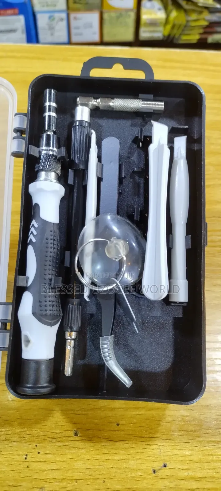 Portable Multifunctional Screwdriver Disassembly Tools Set