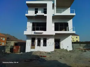 5bdrm Duplex in Katampe Main for sale
