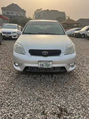 Photo - Toyota Matrix 2005 Silver