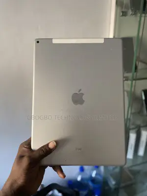 Apple iPad Pro 12.9  (2015) 128 GB Silver