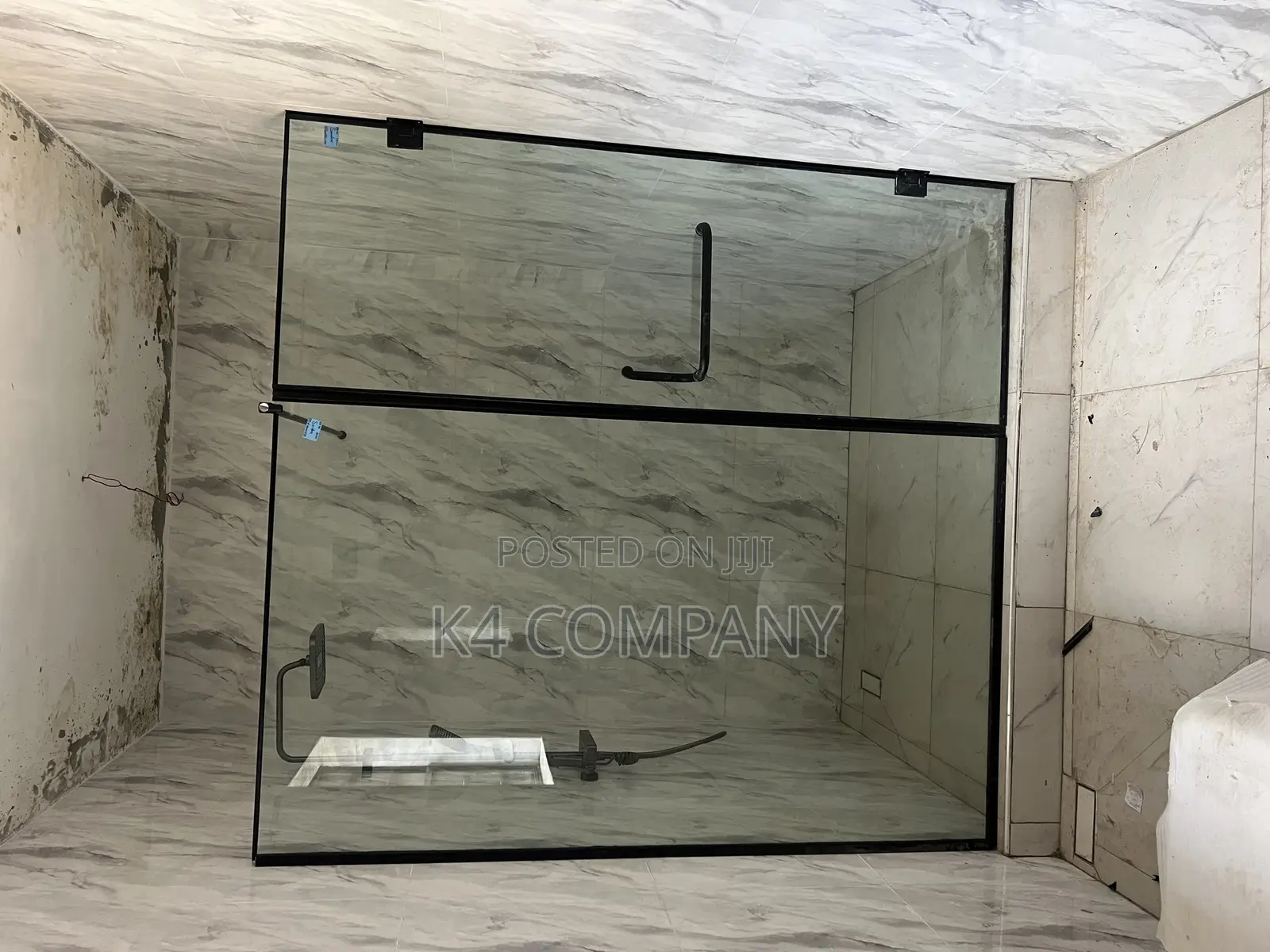 Frameless Glass Shower