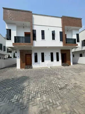 4bdrm Duplex in Ikota for sale