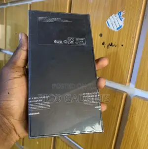 New Samsung Galaxy S22+ 5G 256 GB Black