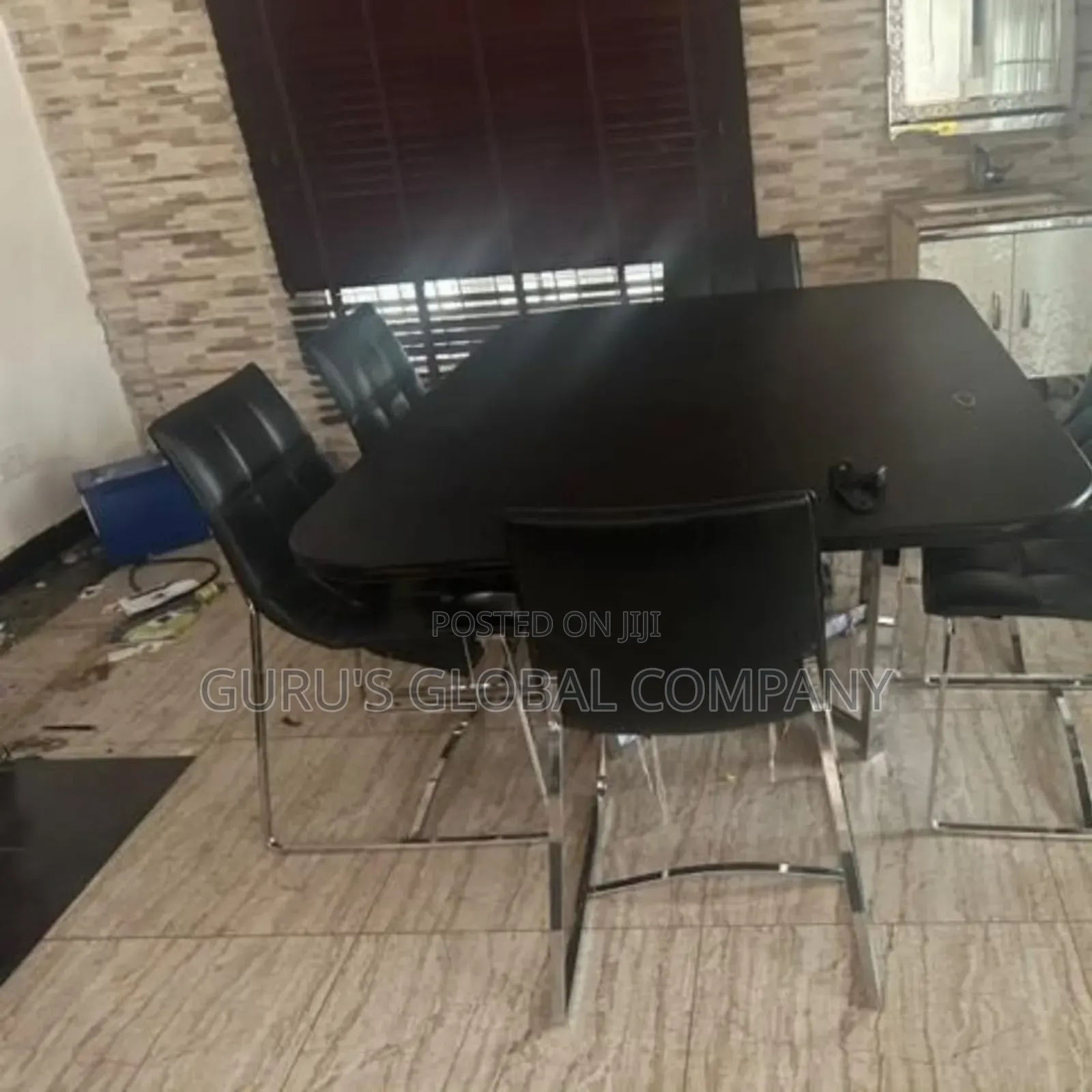 6 Seaters Beautiful Foreign Dining Set