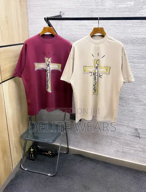 Photo - Quality Coach Round Neck