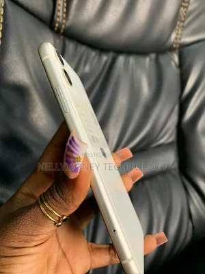 Apple iPhone 11 128 GB Silver