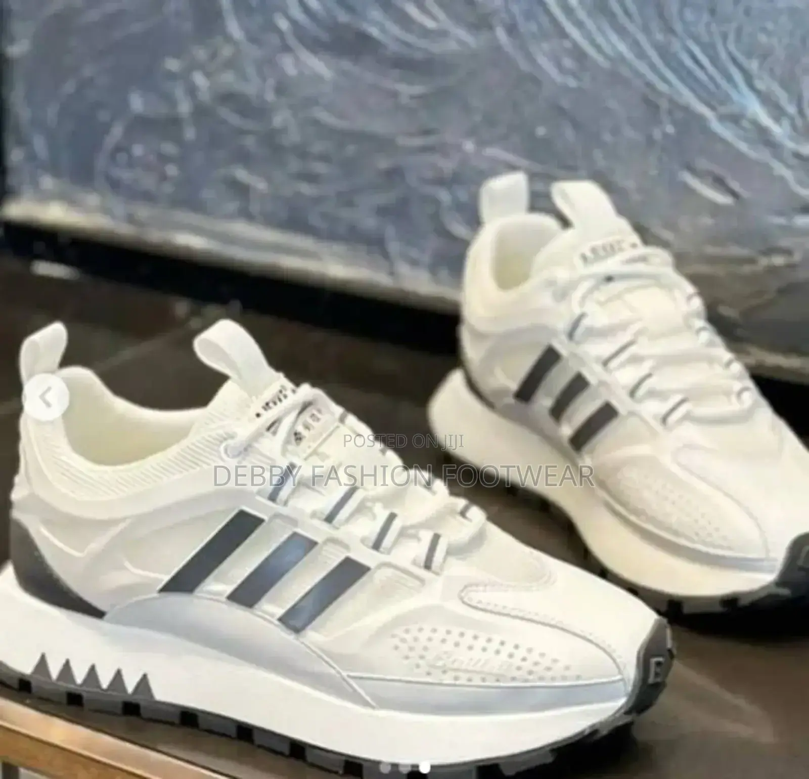 High Quality Sneakers