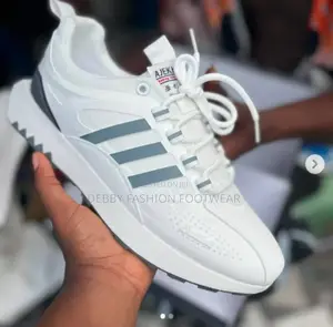 High Quality Sneakers