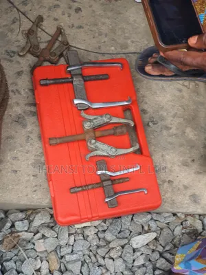Internal and External Puller 2 Jaw