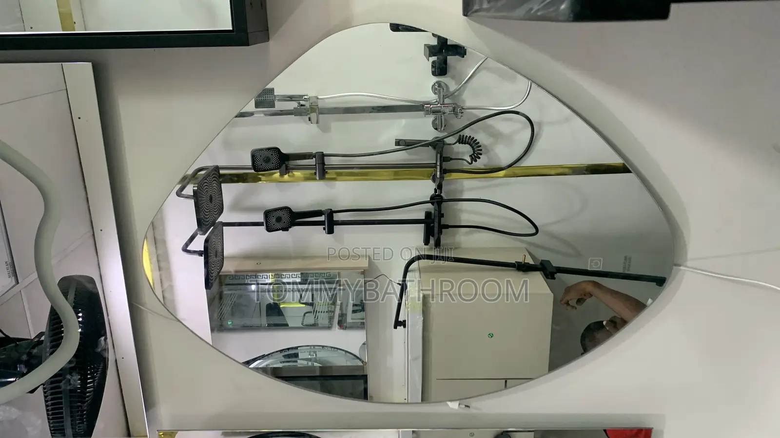 Shapeless Led Mirror With 3 Light