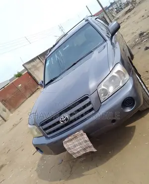 Photo - Toyota Highlander 2004 Gray