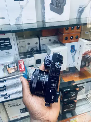 Sony A6000 With 16-50mm Lens