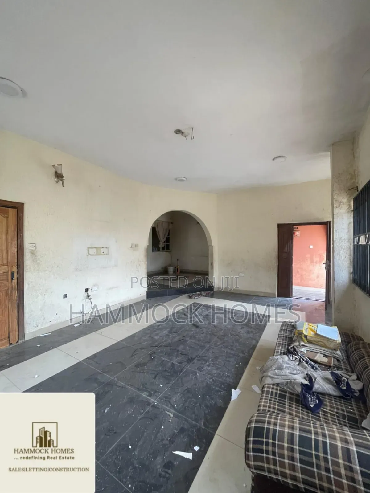 5bdrm Duplex in Alafia, Oke’Badan, Akobo for sale