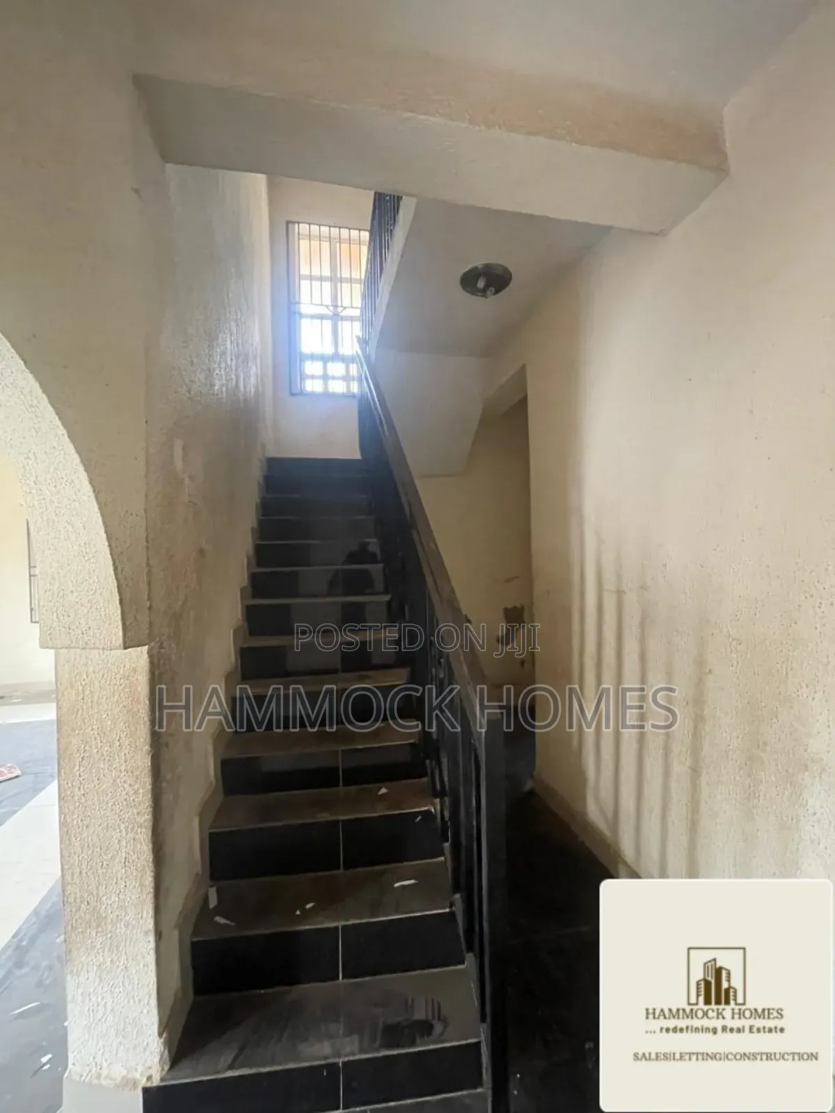 5bdrm Duplex in Alafia, Oke’Badan, Akobo for sale