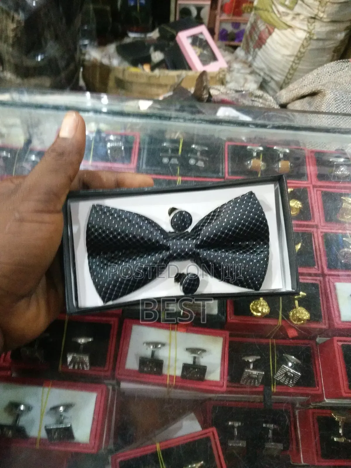 Complete Set Bow Tie With Pocket Square and Cufflinks