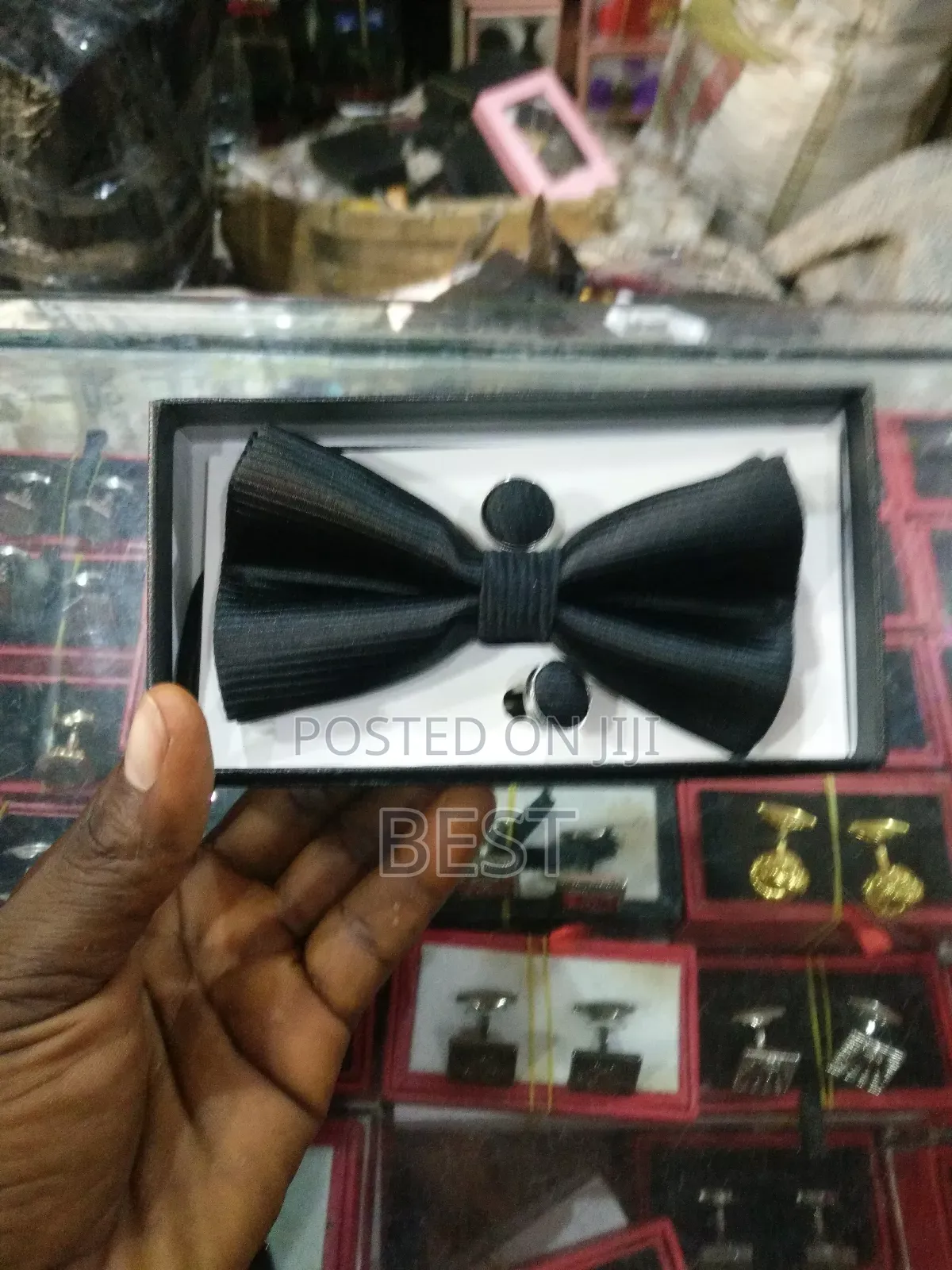 Complete Set Bow Tie With Pocket Square and Cufflinks