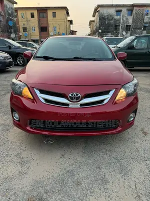 Toyota Corolla 2013 Burgundy