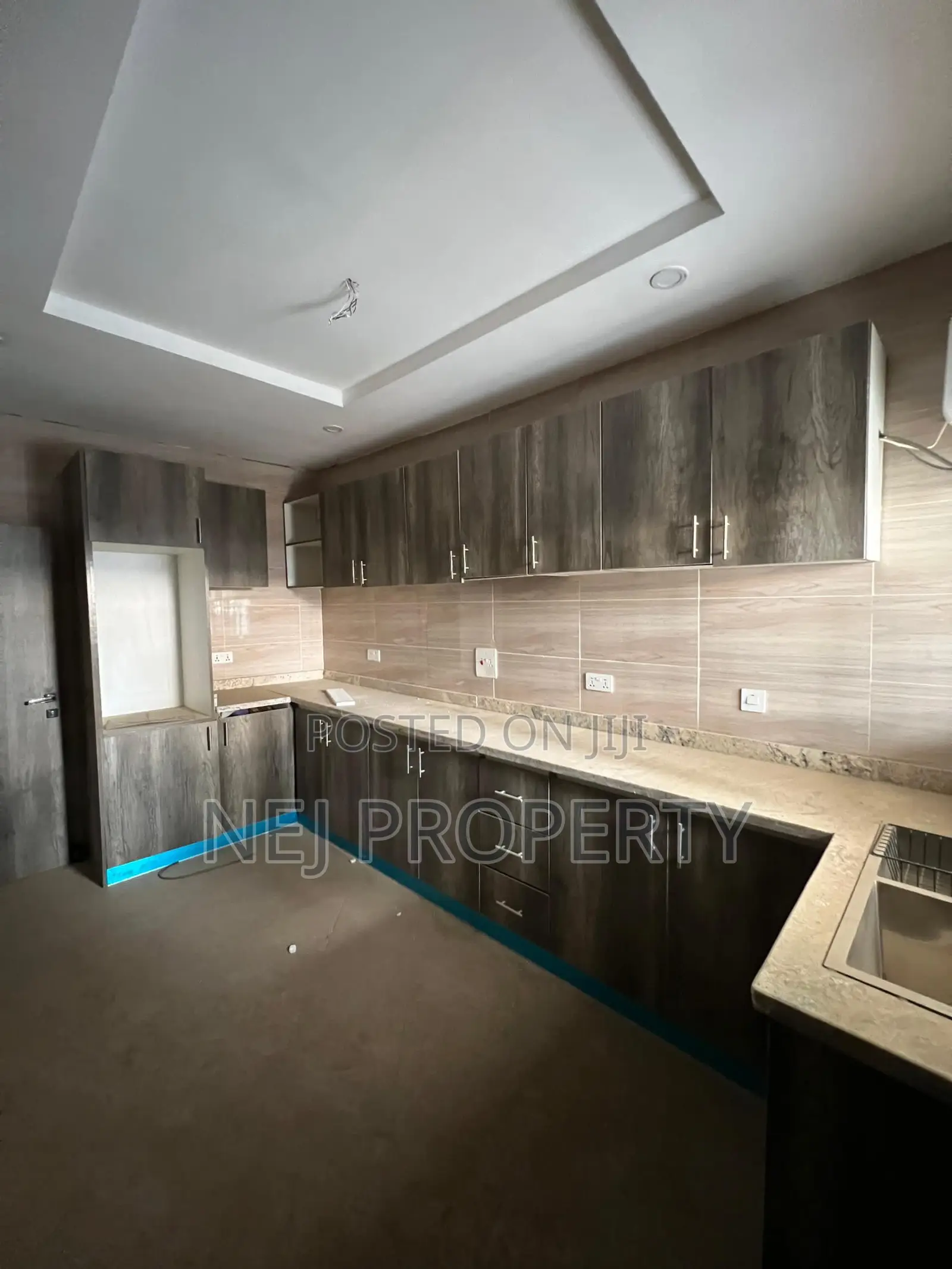 5bdrm Duplex in Jahi for rent