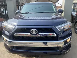 Toyota 4-Runner 2018 Blue