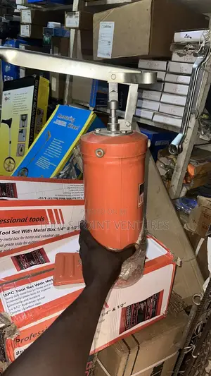 Grease Bucket Pump (6kg)