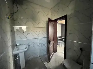 12bdrm Apartment in Wuye for rent