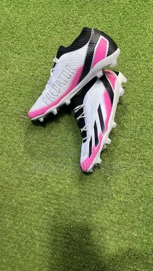 Photo - Predator ANKLE Soccer Boot (45)