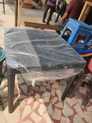 Thick Plastic Rubber Table For Bar And Restaurant