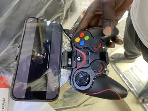 V8 Gamepad for Phones