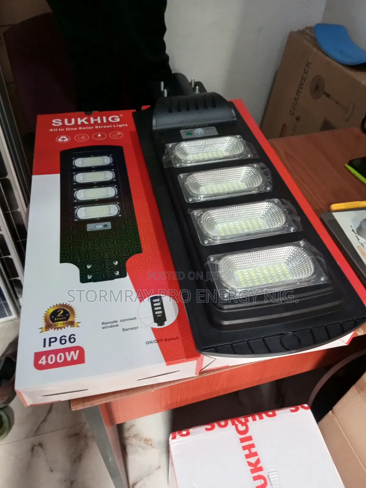 Sukhig 400W Solar Light