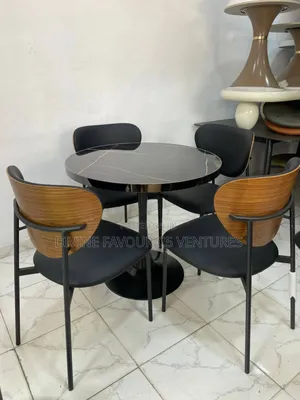 4 Seater Classic/ Portable for Homes and Hotels