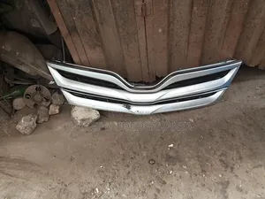 Front Grill Toyota Venza 2014