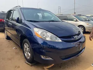 Toyota Sienna 2006 Blue