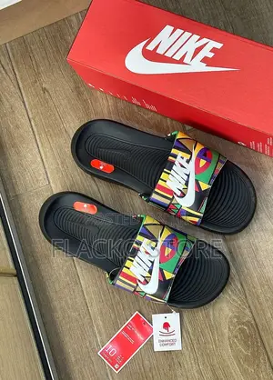 Original Nike Victori One Graphics Slides