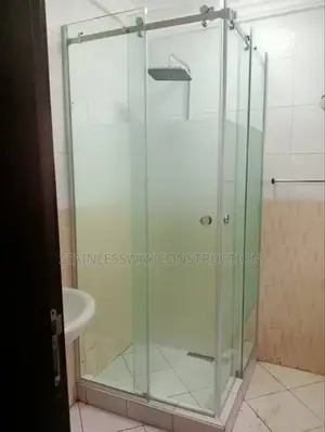 900/100 Shower Glass