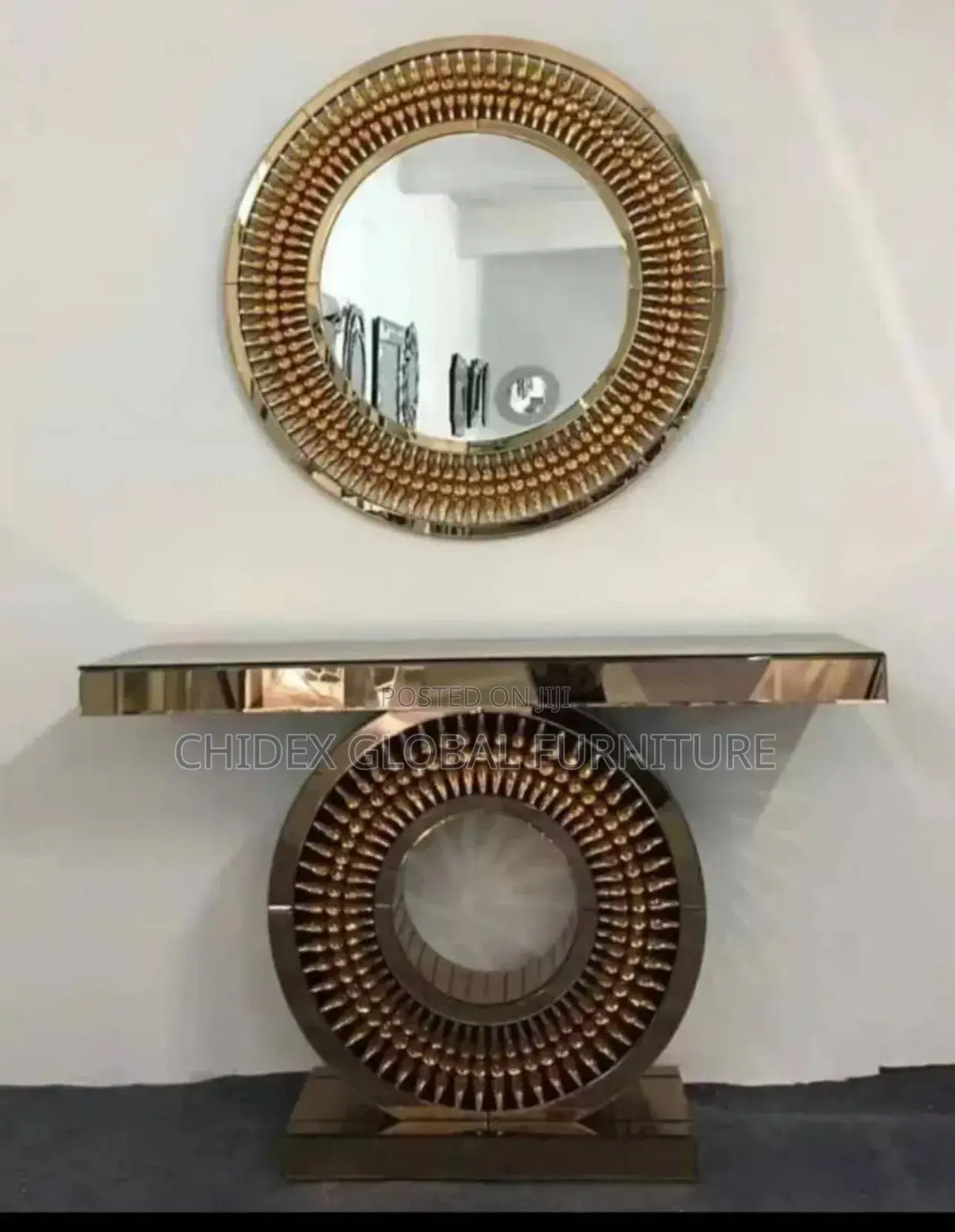 Unique Console Mirror