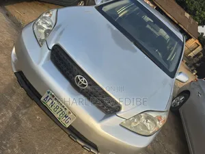 Photo - Toyota Matrix 2005 Silver