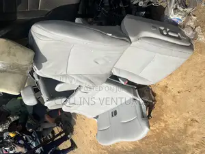 Photo - Complete Seat Toyota Highlander 2008-12 Available