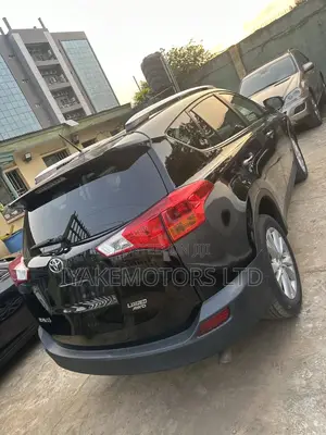 Photo - Toyota RAV4 2013 Black