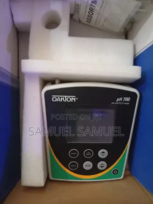 Oakton Ph 700 All-in-1meter W/Ph Electrode